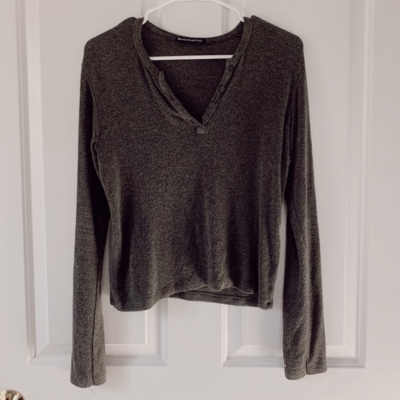 Brandy Melville Tops - Brandy Melville button longsleeve